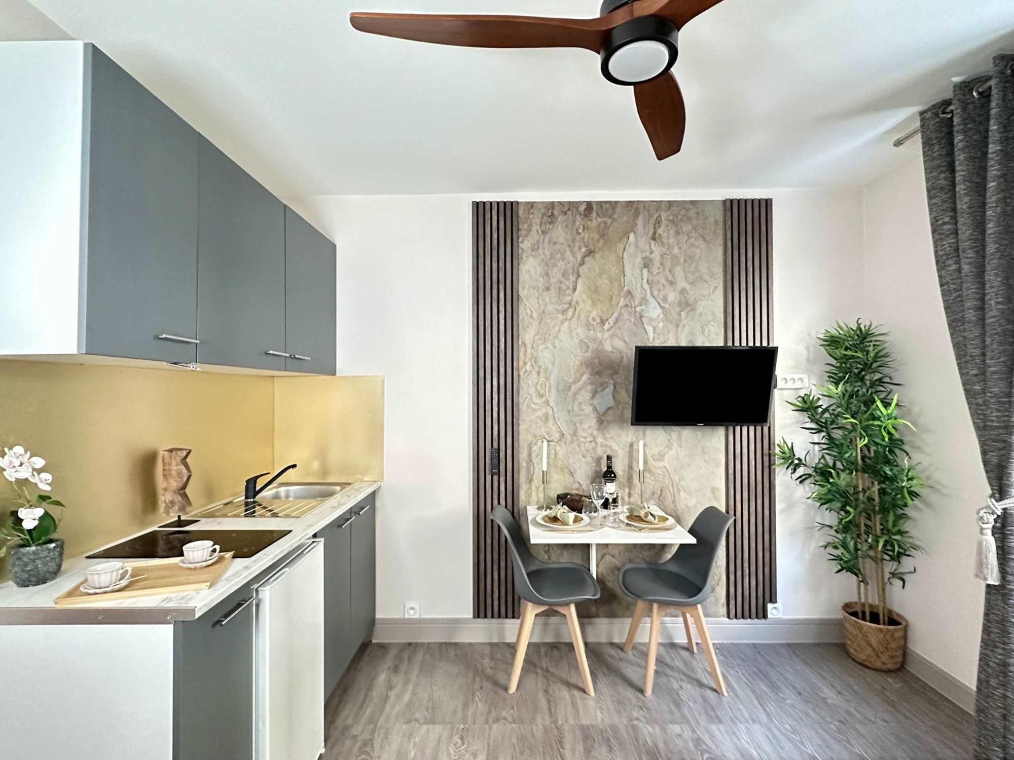 Elegant Escape Near Arc De Triomphe Apartment Paris Exterior photo