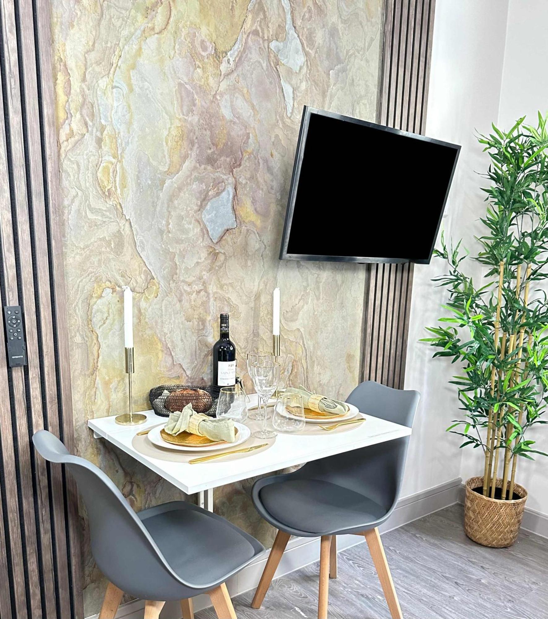 Elegant Escape Near Arc De Triomphe Apartment Paris Exterior photo